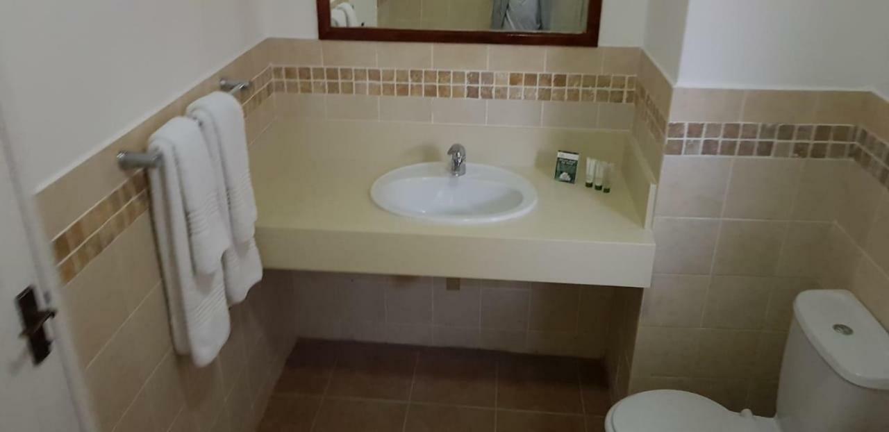 Ocean View Villas Unit G07 Port Edward Bagian luar foto